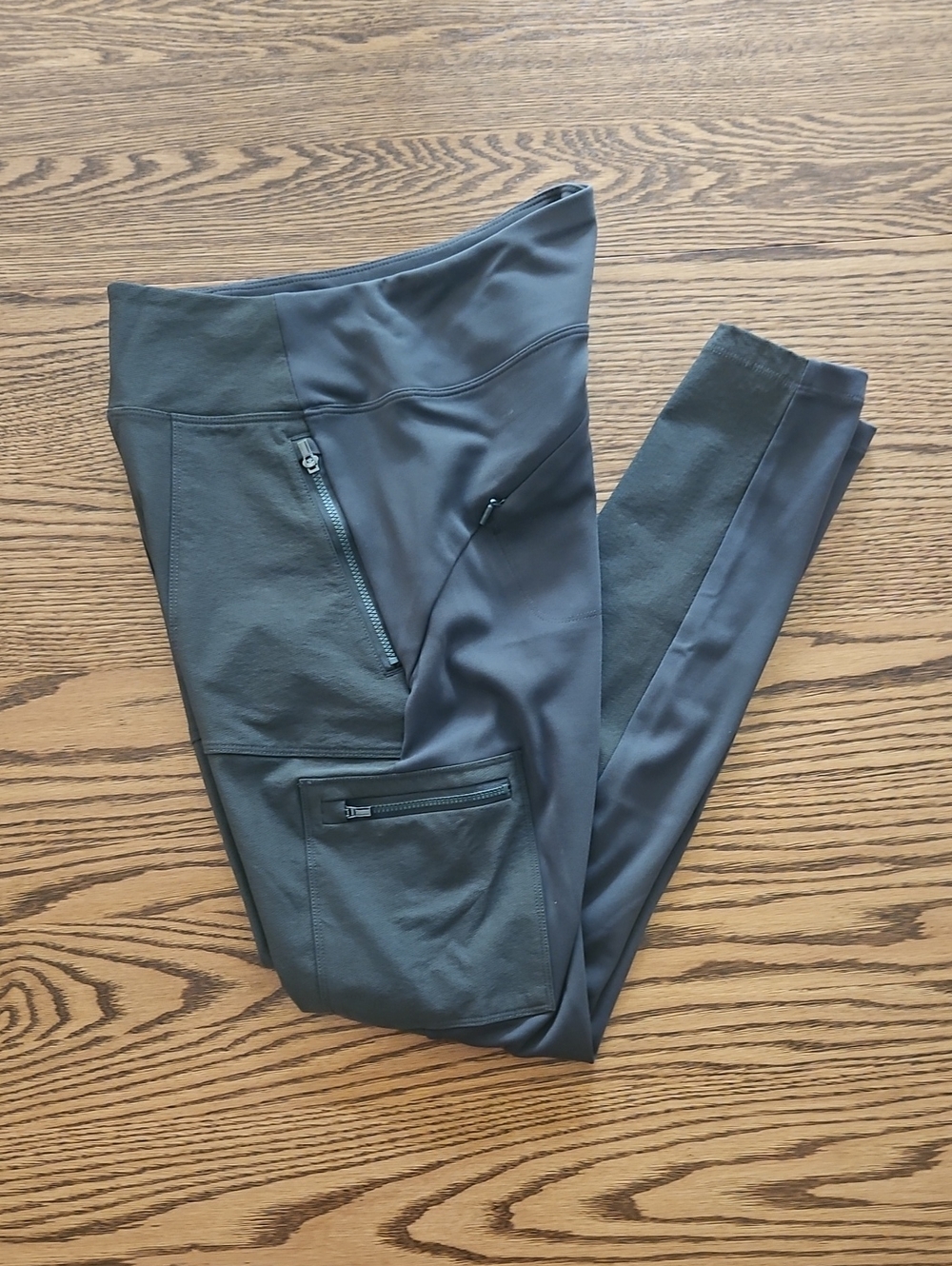 NWOT Athleta Headlands Hybrid HR Cargo Legging